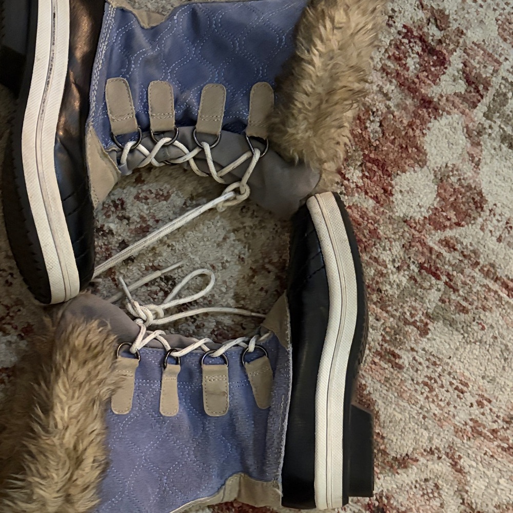 Stylish GIRLS  Blue and Black Winter Boots